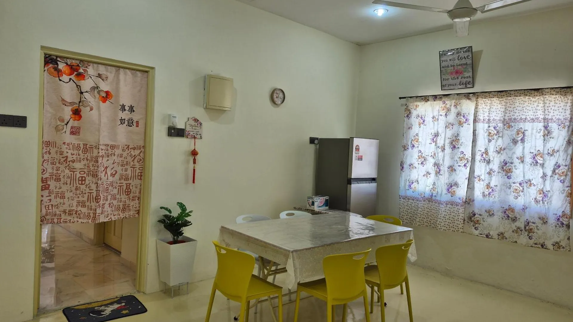 Holiday home Vacation Ipoh Homestay For 12 Pax 4 Bedrooms For Delicious Food Malaysia