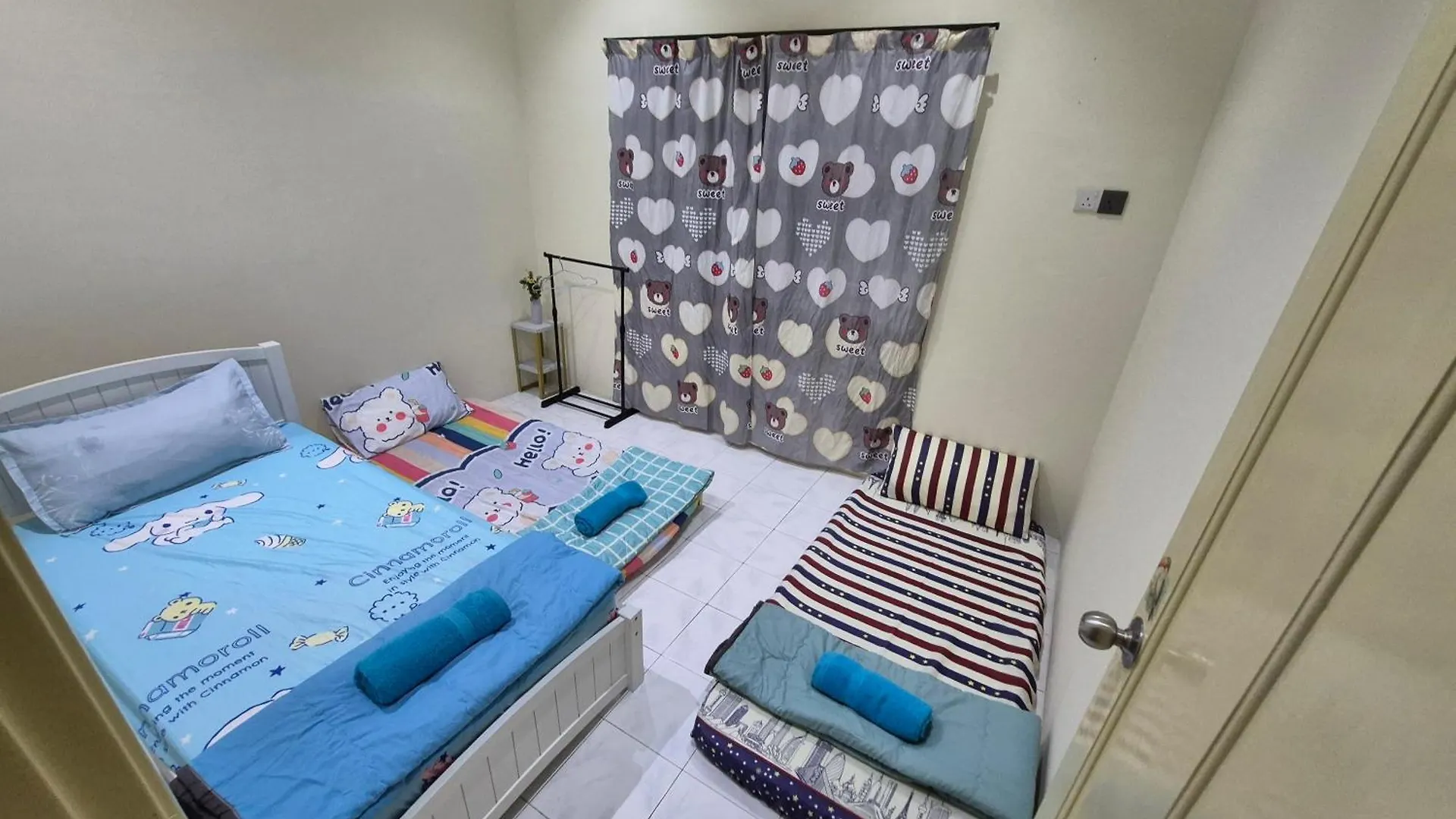 Vacation Ipoh Homestay For 12 Pax 4 Bedrooms For Delicious Food 0*,
