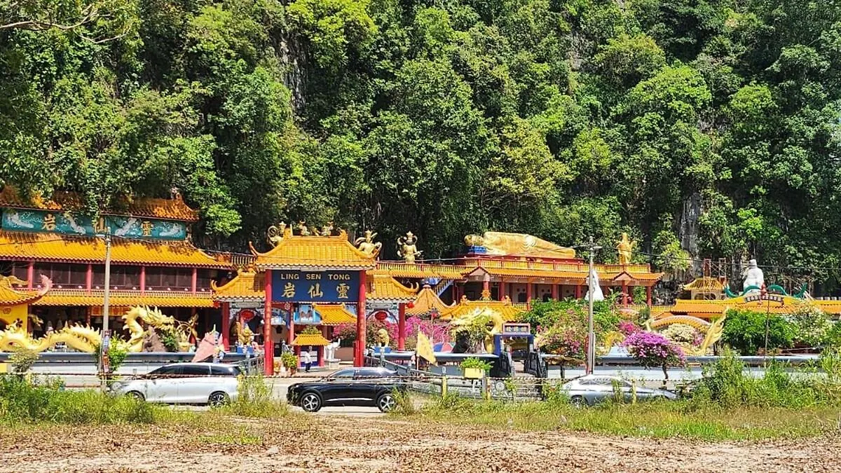 Vacation Ipoh Homestay For 12 Pax 4 Bedrooms For Delicious Food
